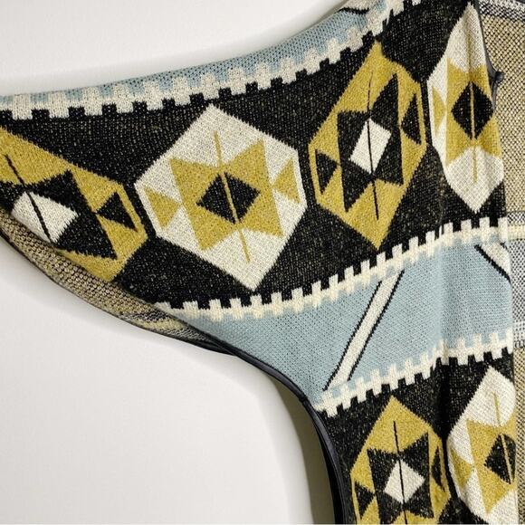 H&M | Southwest Aztec Print Long Poncho Cardigan - Picture 7 of 8